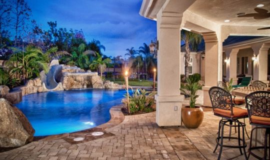 backyard-pool-deck