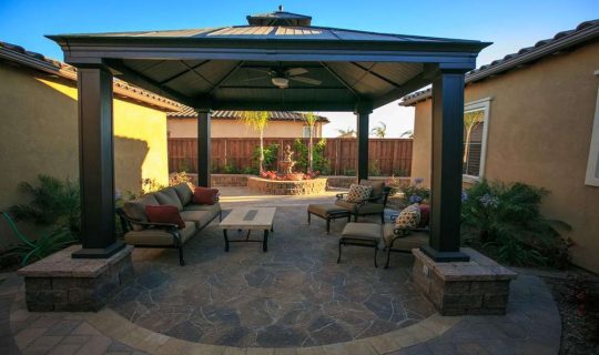 Custom Courtyard Hardscape Contractors 6