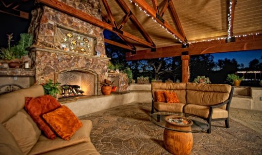 outdoor-fireplace-cabana